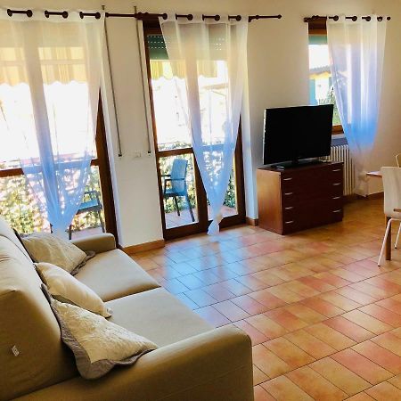 Appartamento Peschiera - Zona Ospedale Pederzoli Песк'єра-дель-Гарда Екстер'єр фото
