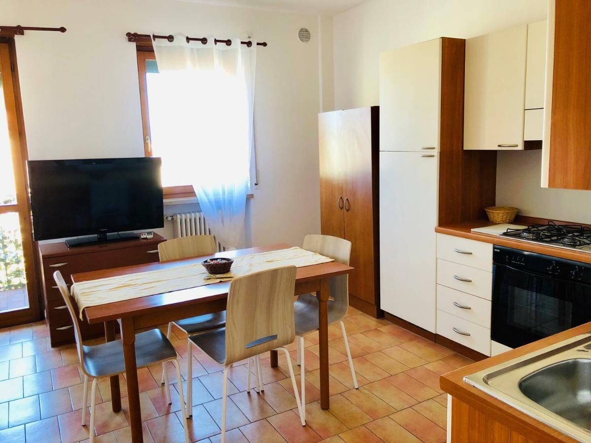 Appartamento Peschiera - Zona Ospedale Pederzoli Песк'єра-дель-Гарда Екстер'єр фото